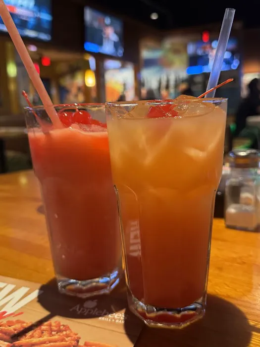 Applebee's Grill + Bar 1
