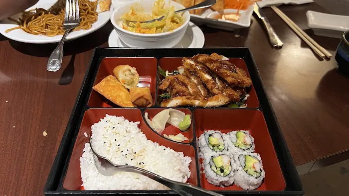 Sakana Sushi Restaurant 8