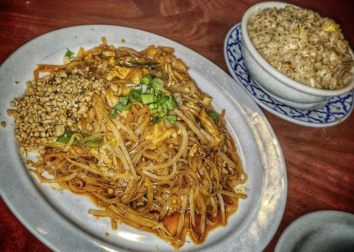 Rouen Thai Restaurant 9