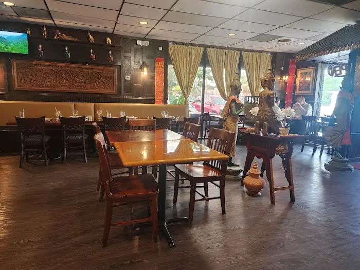 Rouen Thai Restaurant 6