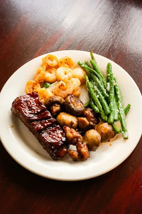 Ling's Buffet 10