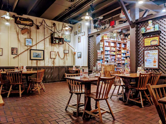 Cracker Barrel Old Country Store 4