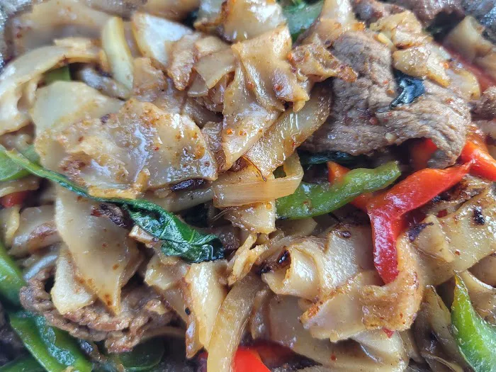 Saap Lao Thai Cuisine & Bar 6