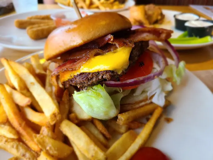 Applebee's Grill + Bar 3