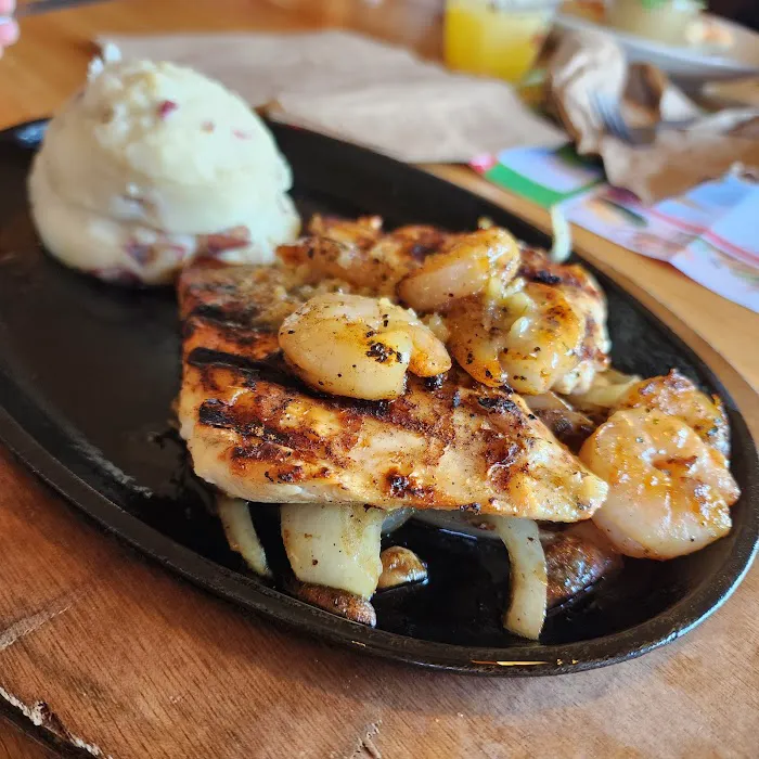 Applebee's Grill + Bar 8