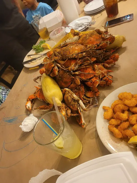 Lestardo's Crab House 3