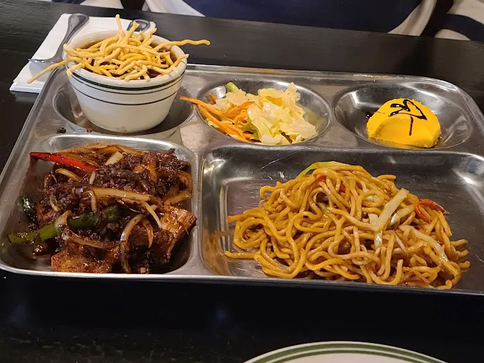 Mount Masala Himalayan Cuisine Indo-Chinese Style Restaurant 5