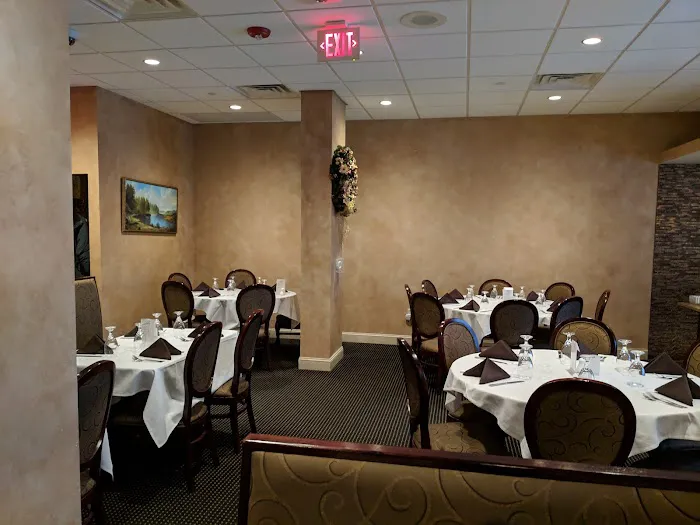 Elena Wu Restaurant & Sushi Bar 4