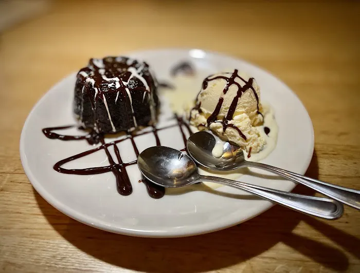 Applebee's Grill + Bar 5