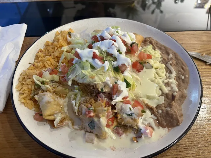 Latinas Mexican Fusion Restaurant 5