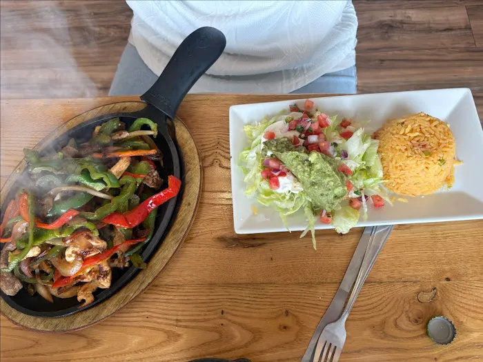 Latinas Mexican Fusion Restaurant 9