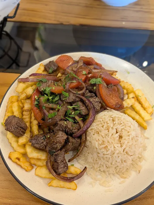 Latinas Mexican Fusion Restaurant 4
