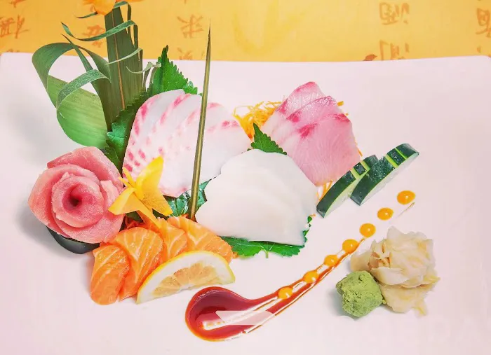 Chow's Chinese Restaurant 8