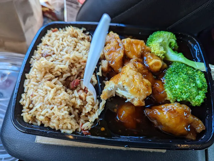 Happy Dragon Chinese Restaurant 3