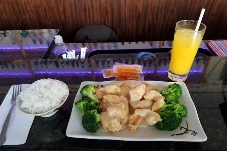 17 Snyder Chinese Food and Cold Beer