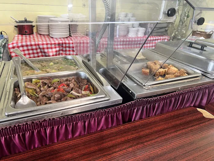 Susie's Lumpia House 7
