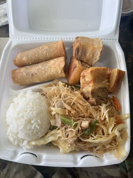 Susie's Lumpia House 3