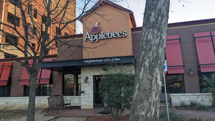 Applebee's Grill + Bar 3