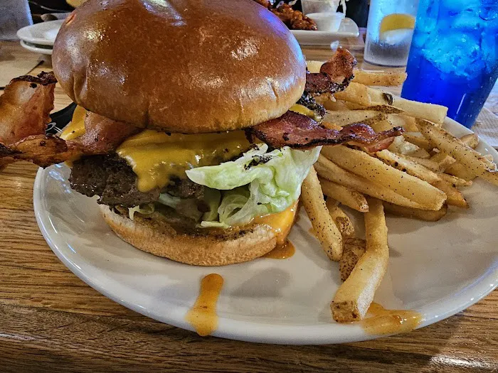 Applebee's Grill + Bar 4