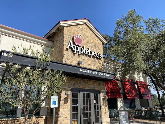Applebee's Grill + Bar 1