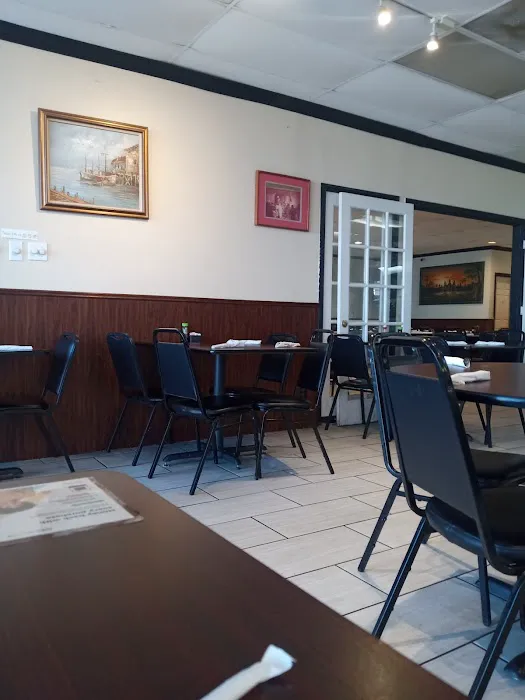 Thai Bistro & Sushi 4