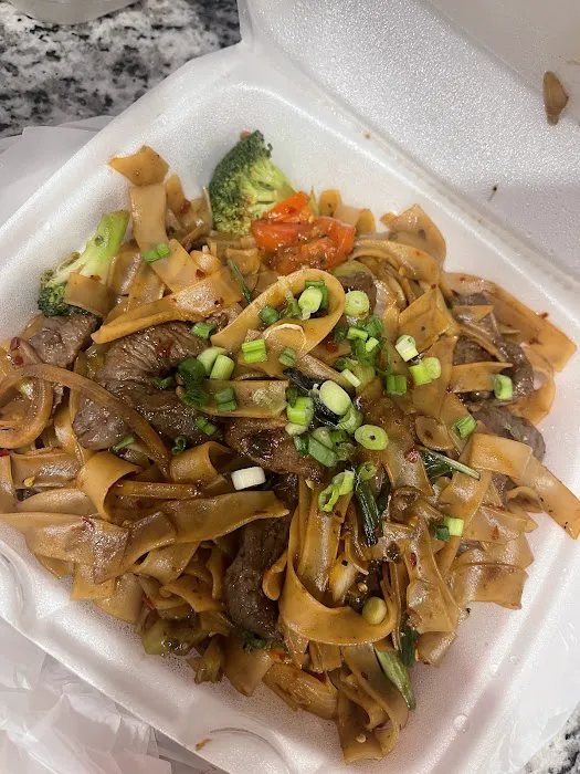 Thai Bistro & Sushi 3