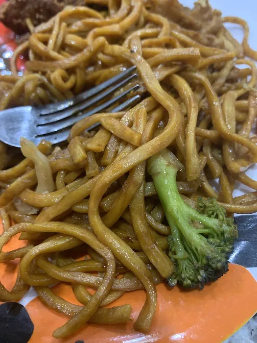 Lee's Express Chinese Food 10