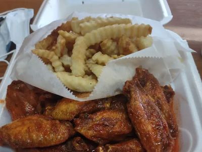 J.Buffalo Wings 0