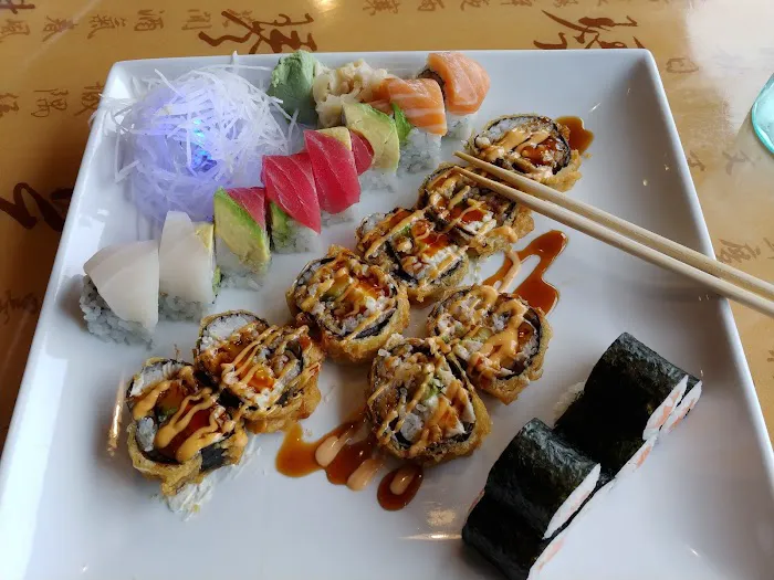 Suki Sushi & Asian Cuisine 8