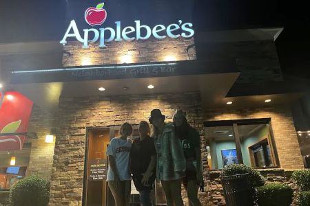 Applebee's Grill + Bar