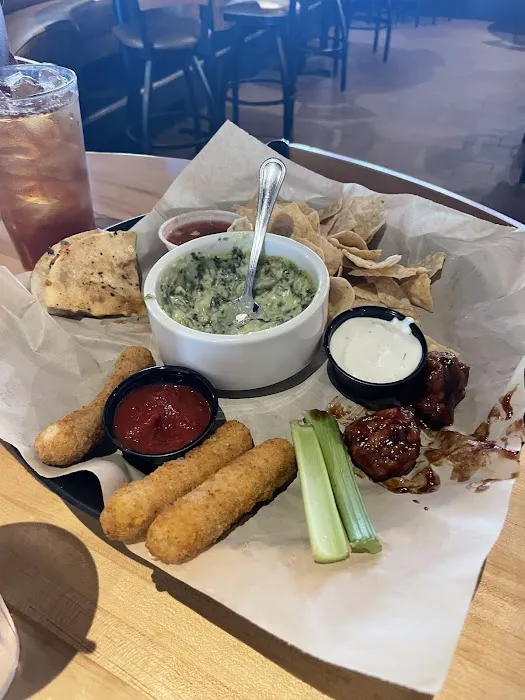 Applebee's Grill + Bar 4