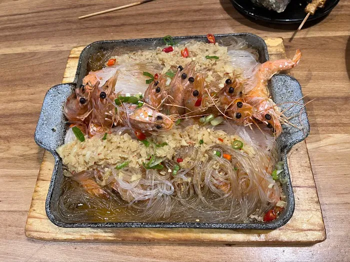 YH's BBQ & Crab 8