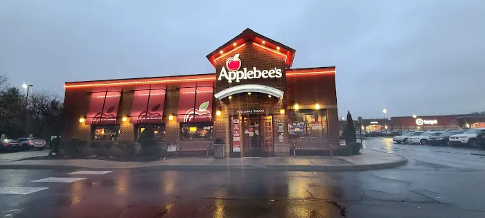 Applebee's Grill + Bar 5