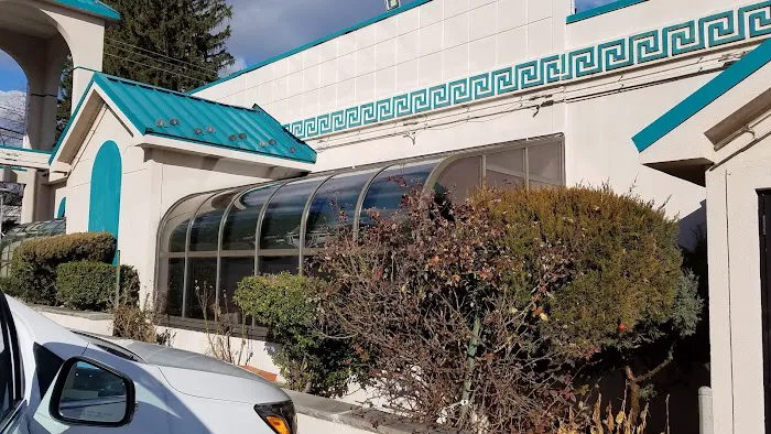 The Palace Restaurant 4