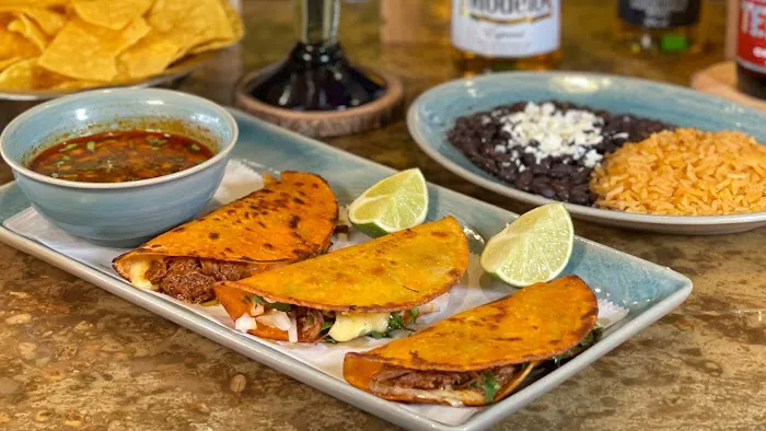 Plaza Azteca · Saucon 9