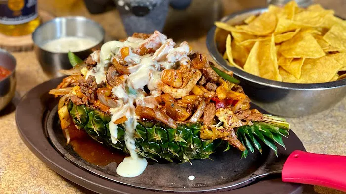 Plaza Azteca · Saucon 8