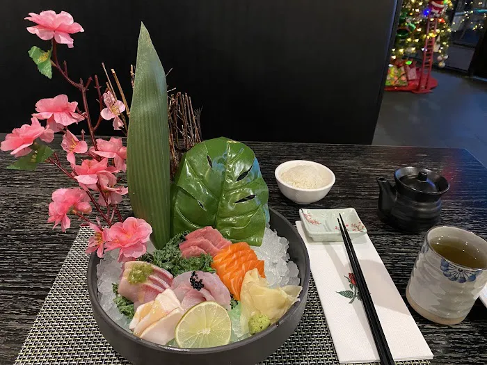 Sumo Sushi and Japanese Fusion 7