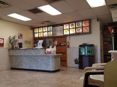 Wok N Roll Restaurant 0