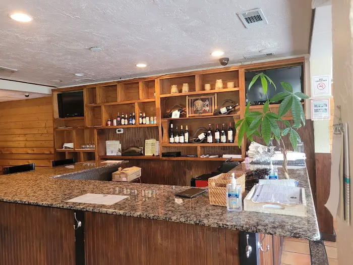 Ming's Asian Kitchen (Woodlawn & Lower Roswell) 8