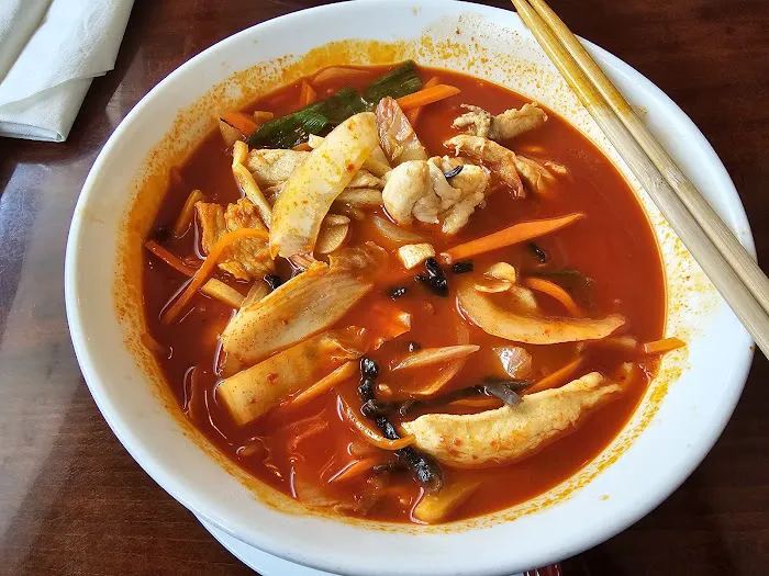 Ming's Asian Kitchen (Woodlawn & Lower Roswell) 6