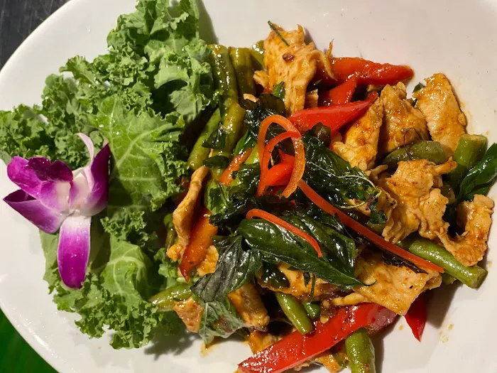 Banana Leaf Thai Sushi Restaurant and Bar 5