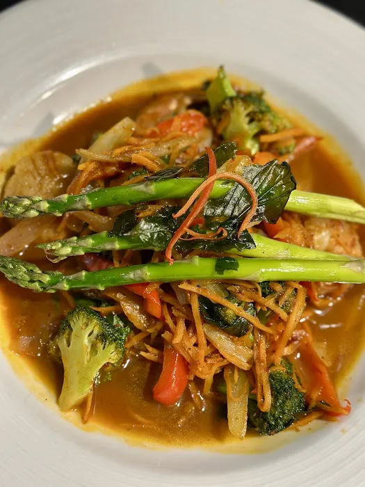 Banana Leaf Thai Sushi Restaurant and Bar 7