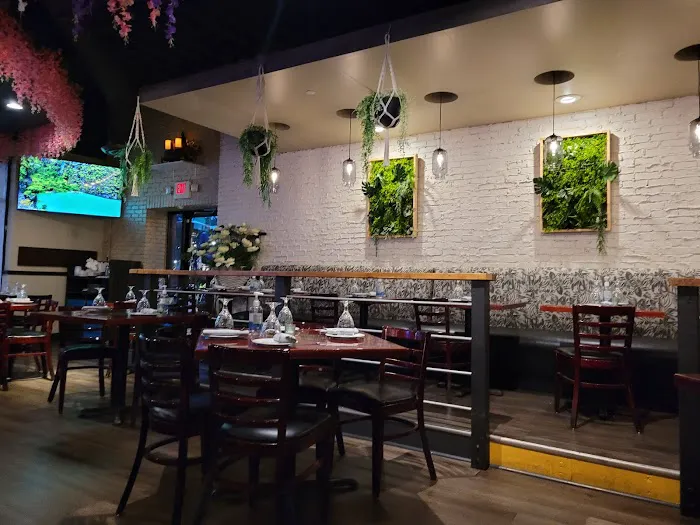 Banana Leaf Thai Sushi Restaurant and Bar 9