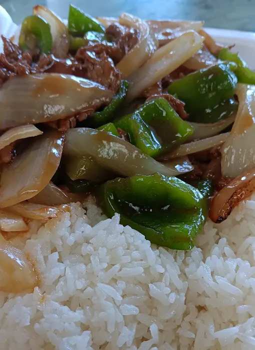 Chen's Wok 5
