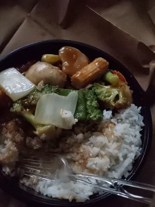 Chen's Wok 8