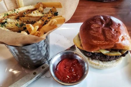 Maggie McFly's | Virginia Beach