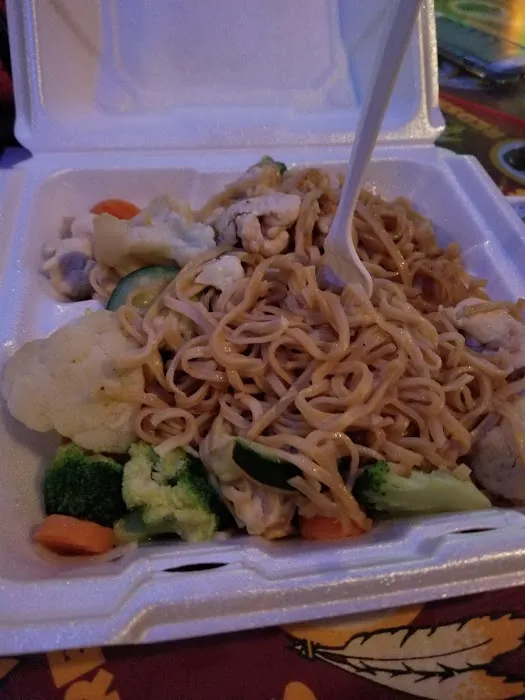 Mai's Restaurant Lounge 5