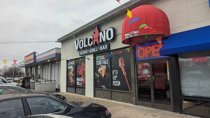 Volcano Sushi, Grill, Bar& karaoke (Town Center) 3