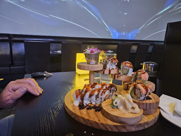 Volcano Sushi, Grill, Bar& karaoke (Town Center) 6