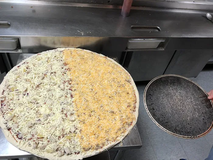 Clubhouse Pizza Holgate 9
